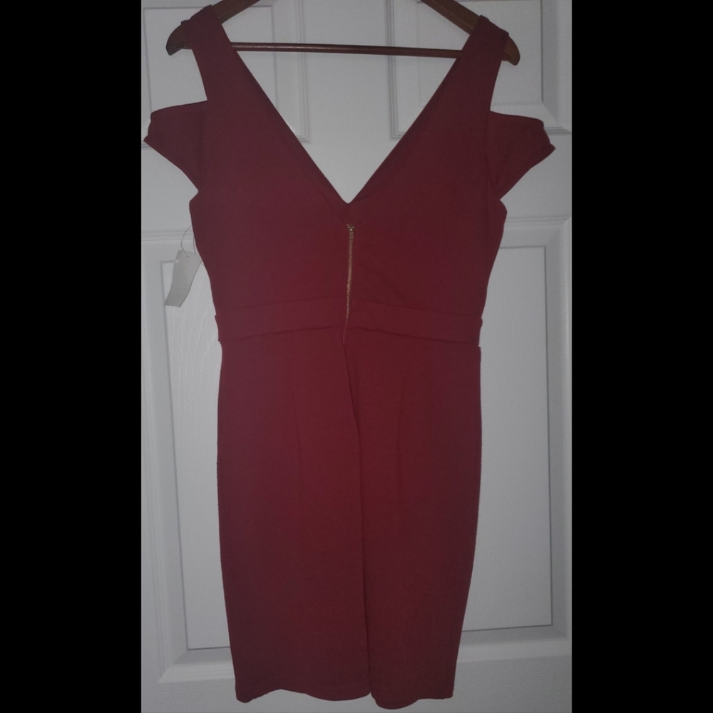 Dress - Picture 2 of 2